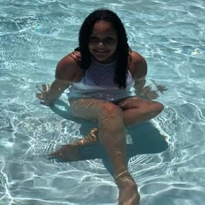 Meet your Posher, Mya